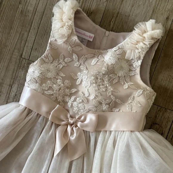 Bonnie Jean Cream Floral Lace Kids Dress Bonnie Jean Cream Floral Lace Kids Dress
